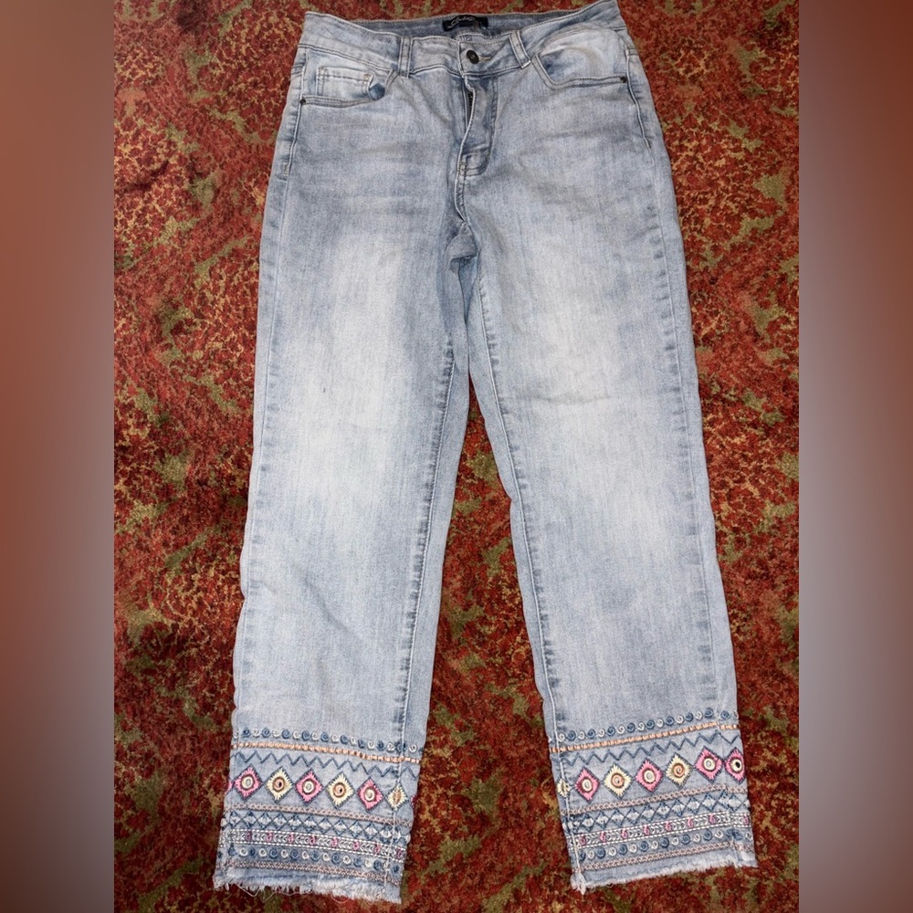 CHARLIE B embroidered jeana